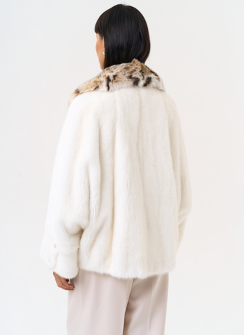 Куртка из меха норки с английским воротником из меха рыси