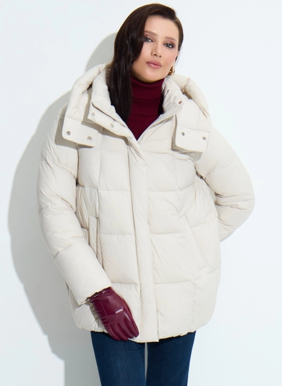 Женский пуховик с капюшоном фото