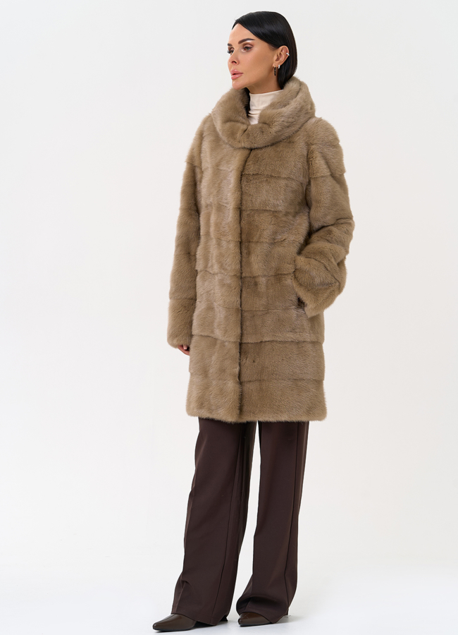 фото Поперечная норковая шуба с капюшоном модель № 31331