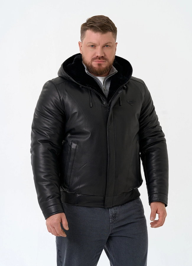 Мужской пуховик из натуральной кожи с капюшоном модель № 32051 в кредит