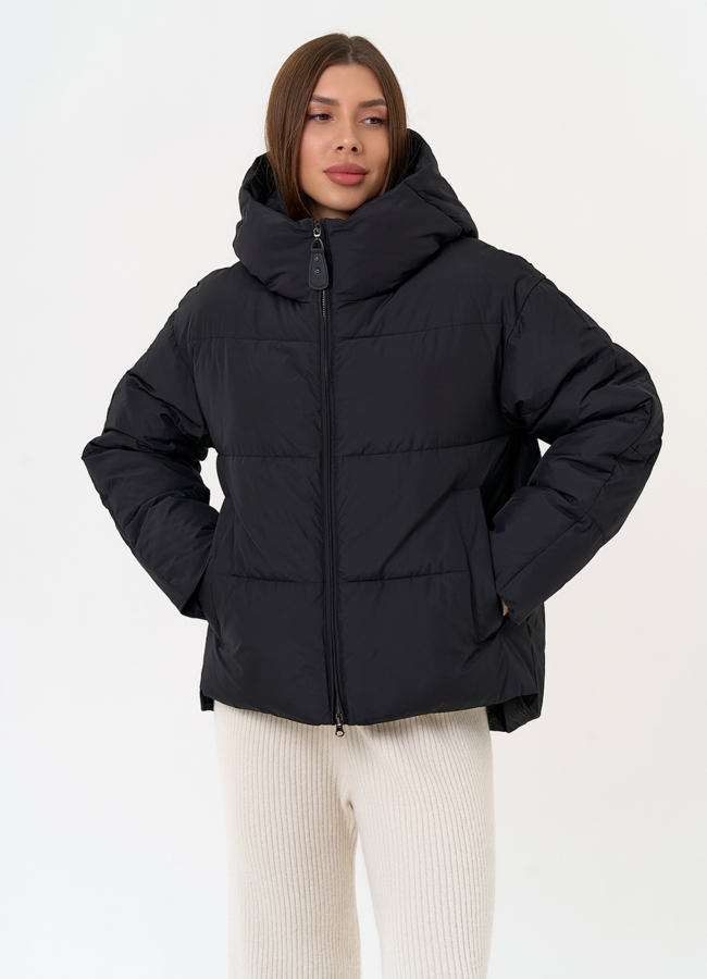 Женский пуховик черного цвета с капюшоном модель № 31586 меха малина
