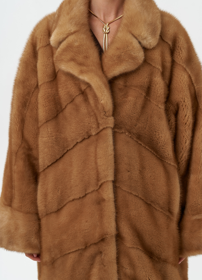 Женская шуба из меха норки с английским воротником модель № 31861 универмаг малина