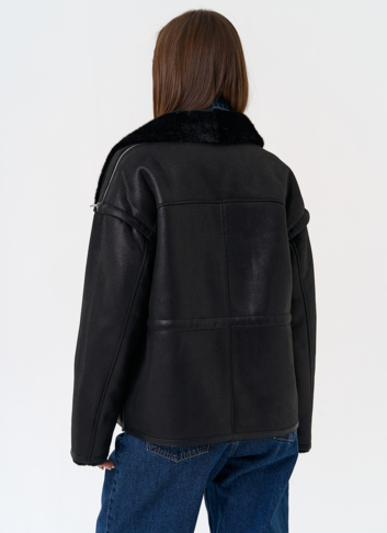 Женская дубленка из эко замши в черном цвете