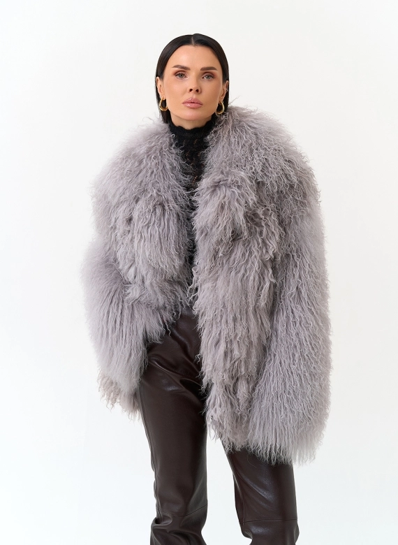 Женская шуба из меха ламы фото