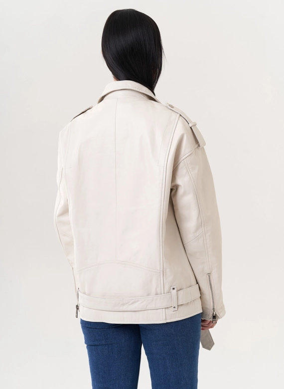 Светлая куртка "косуха" из натуральной кожи