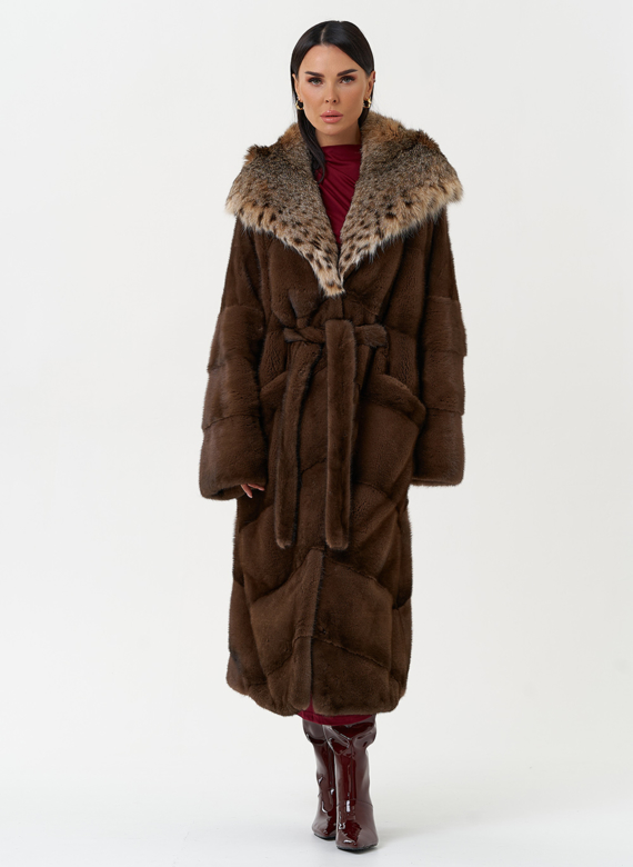 Женская шуба из меха норки с капюшоном из меха рыси
